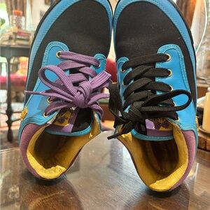 Vlado Footwear Men 6 Women 7.5 blue black purple yellow